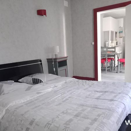 Appartement Centre Ville Avec Balcon -Terrasse Prive Tulle Dış mekan fotoğraf