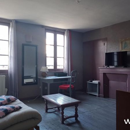 Appartement Centre Ville Avec Balcon -Terrasse Prive Tulle Dış mekan fotoğraf