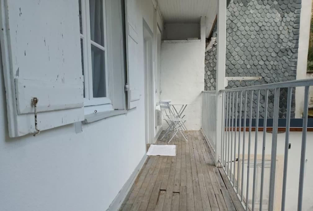 Appartement Centre Ville Avec Balcon -Terrasse Prive Tulle Dış mekan fotoğraf