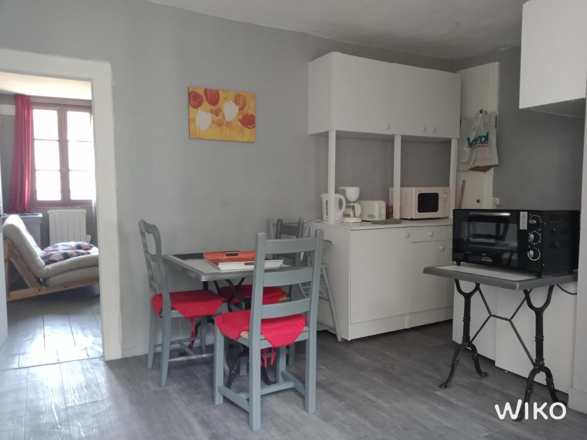 Appartement Centre Ville Avec Balcon -Terrasse Prive Tulle Dış mekan fotoğraf